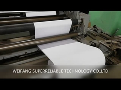 Geworfene überzogener Aufkleber-Papierrolle HM0133 mit weißer Pergaminzwischenlage